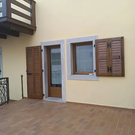 Della Nonna * Sùtrio